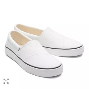 TOMS Women’s Slip On Sneaker